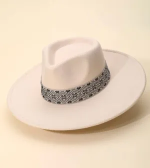 Fresh Start Hat in Ivory